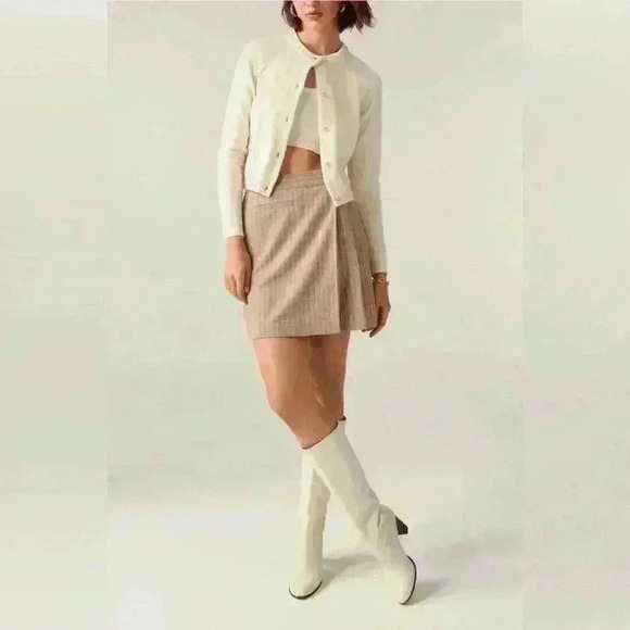 ba&sh Beige Pinstripe Pleated Mini Skirt | Size 0 - Picture 1 of 4